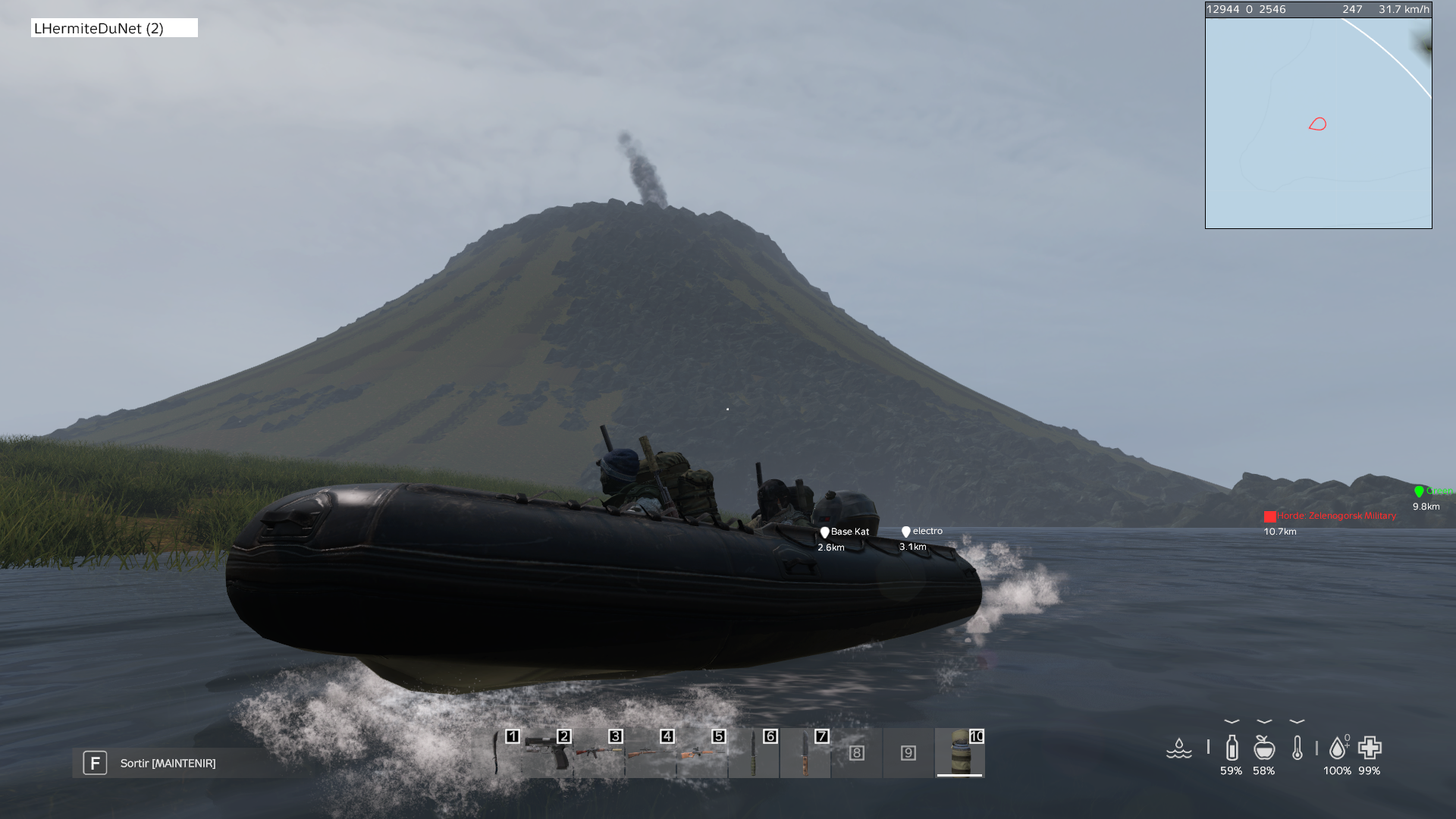 Bateau devant le volcan